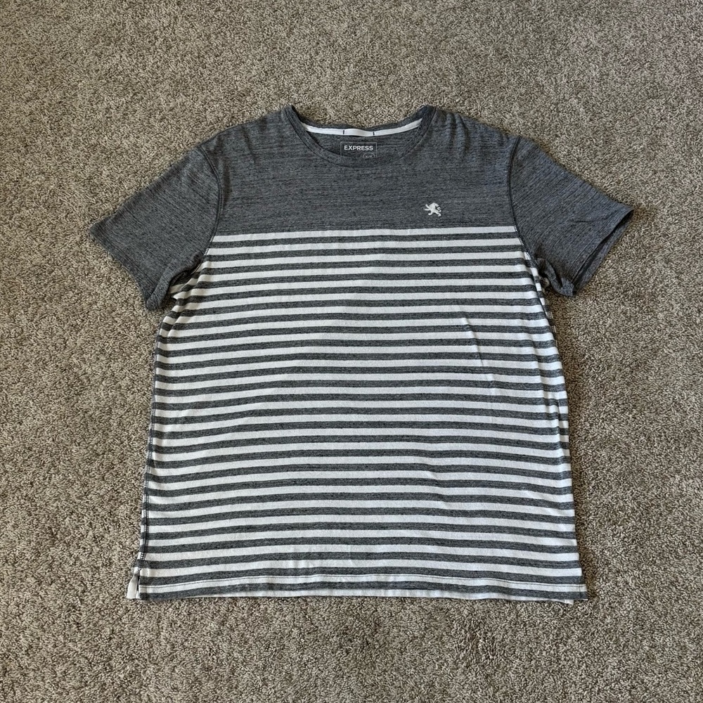 EXPRESS Mens gray and white striped t-shirt Tee Size XL